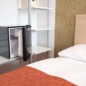 4* מלון Ambiance