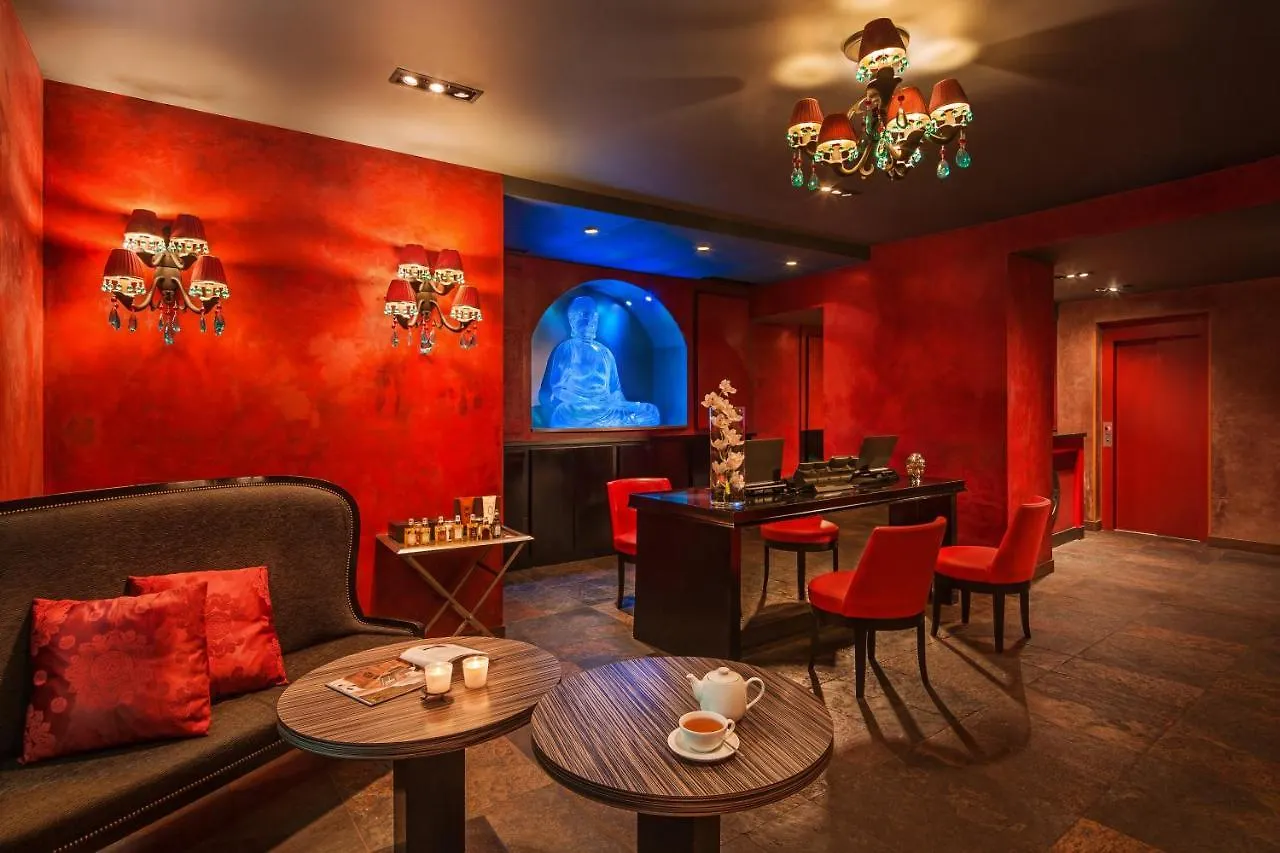 Buddha-Bar Hotel פראג 5*,